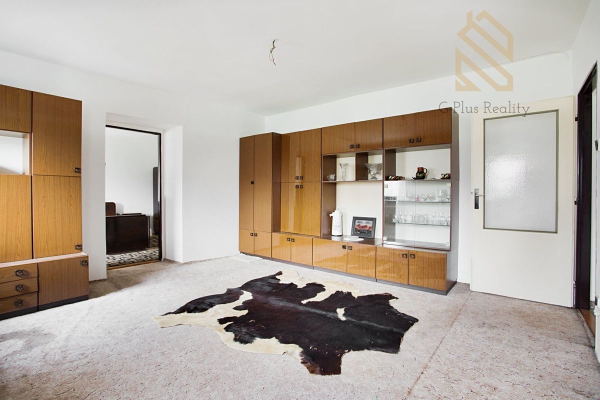 Prodej rodinného domu 235 m², pozemek 5026 m²