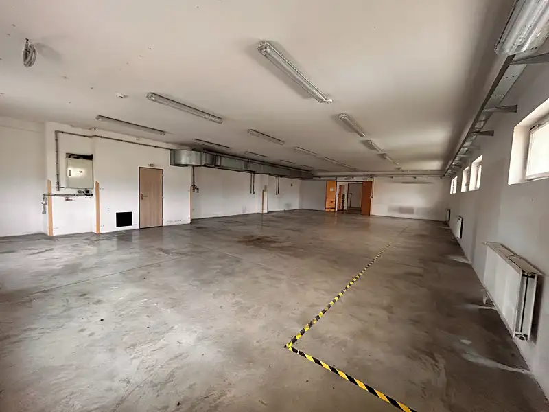 Pronájem výrobní haly, prostoru 1663 m², Dobrovice – náhled fotky 1