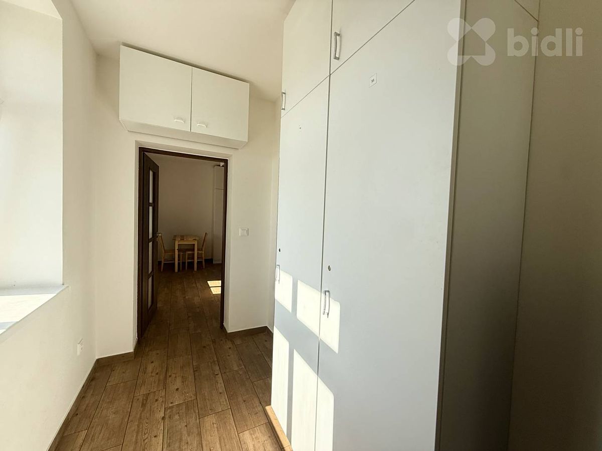 Pronájem bytu 1+kk 23 m² – fotografie 3