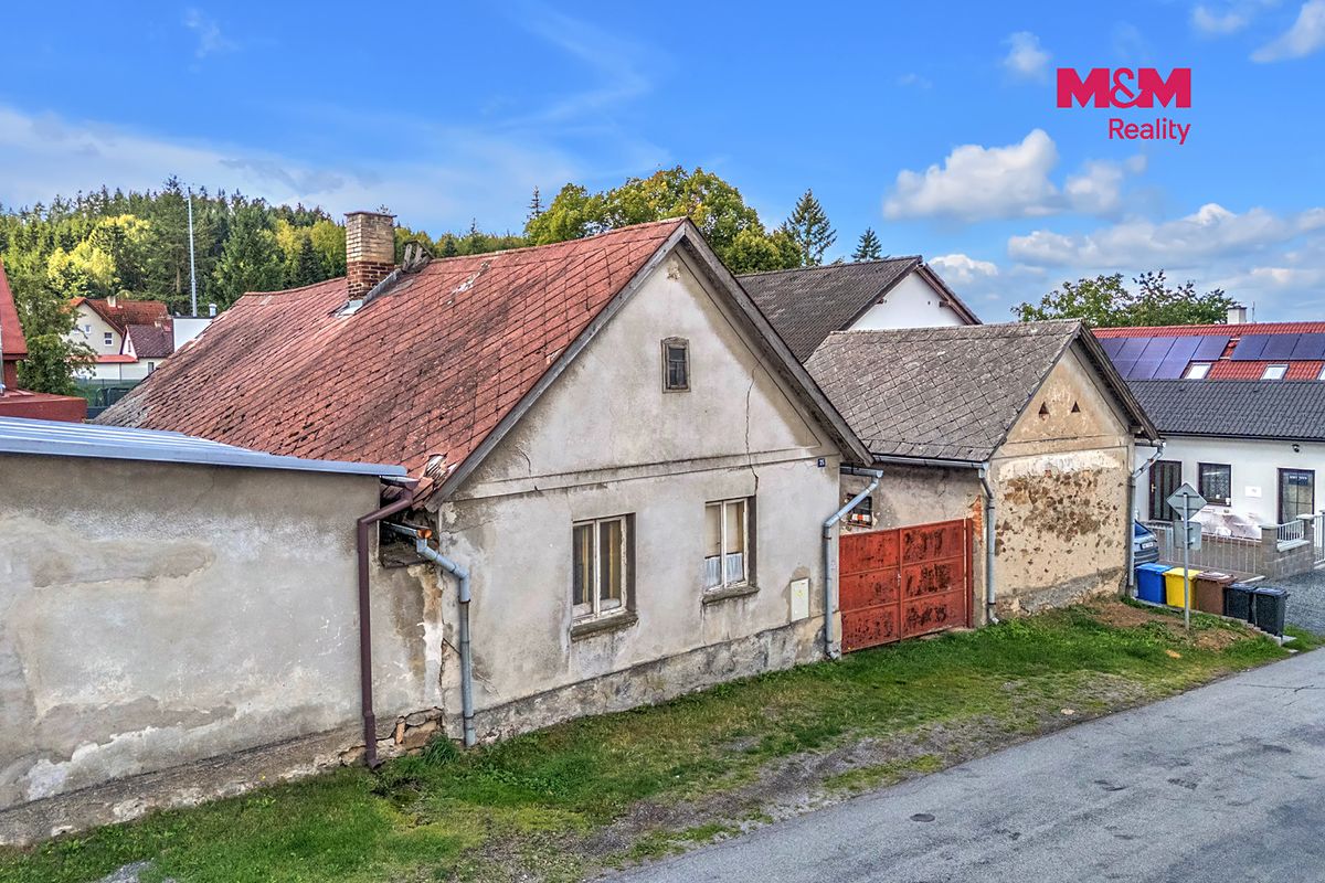 Prodej rodinného domu 75 m², pozemek 814 m² – fotografie 2