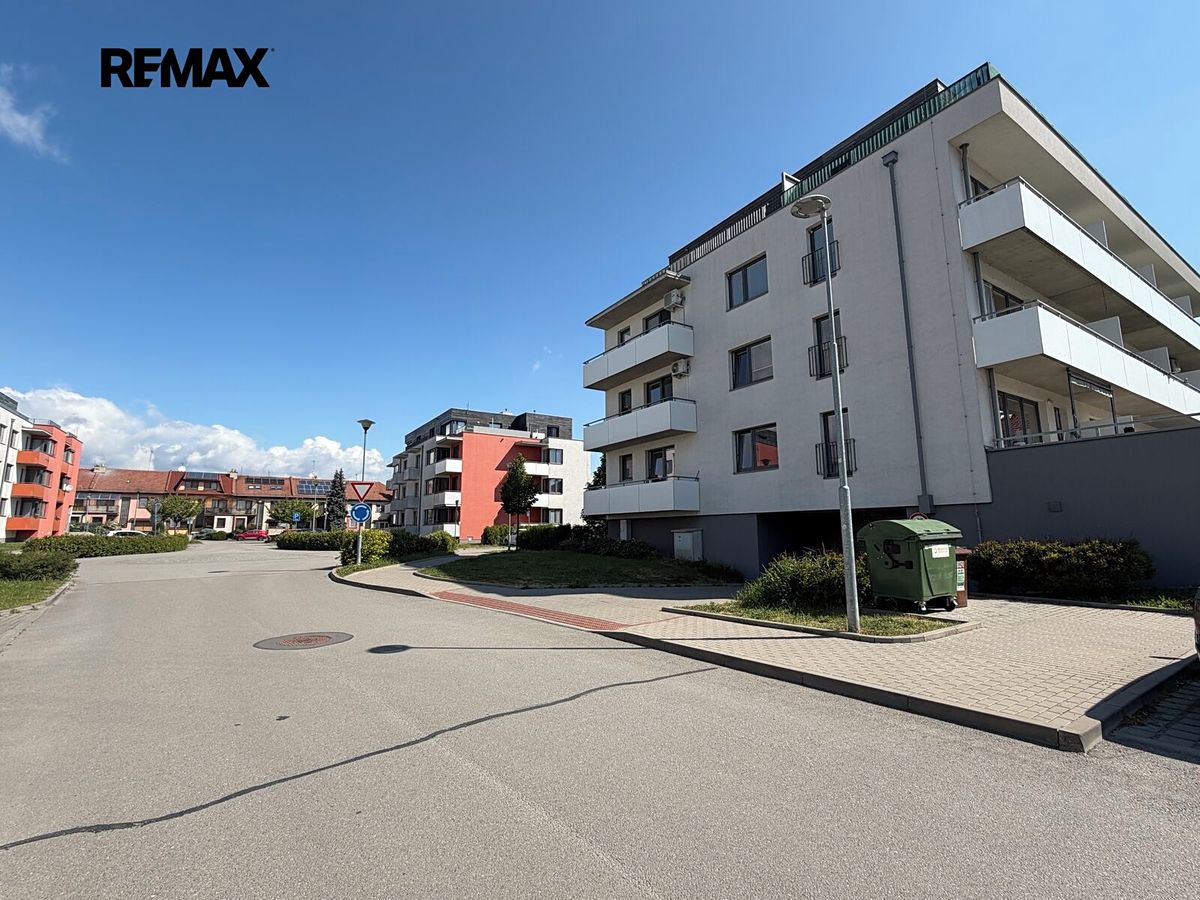 Prodej garážového stání 16 m² – fotografie 3