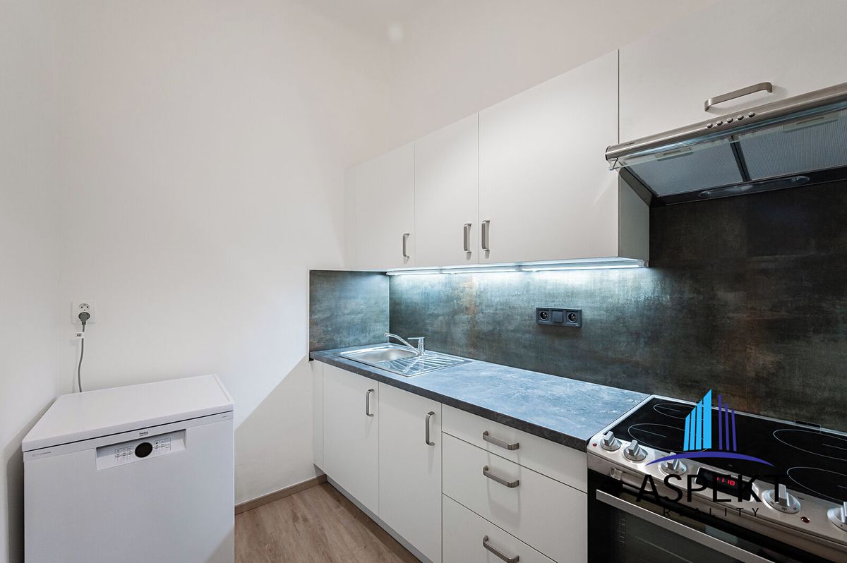 Pronájem bytu 2+1 70 m² – fotografie 2