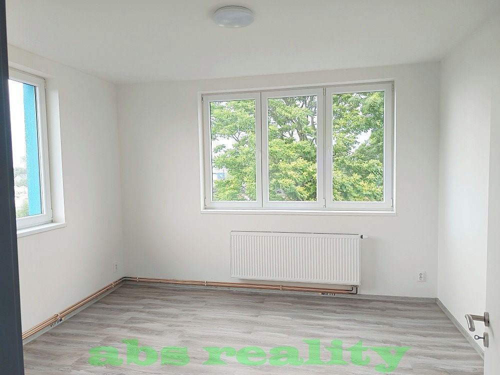 Pronájem bytu 2+kk 41 m² – fotografie 5