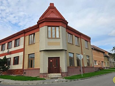 Prodej rodinného domu 186 m², pozemek 917 m²