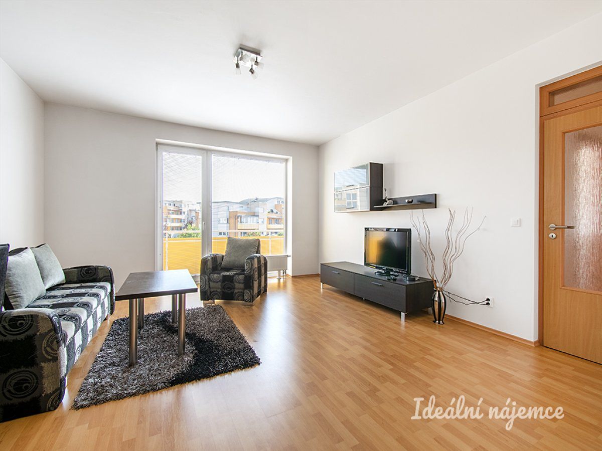 Pronájem bytu 2+kk 55 m² – fotografie 3