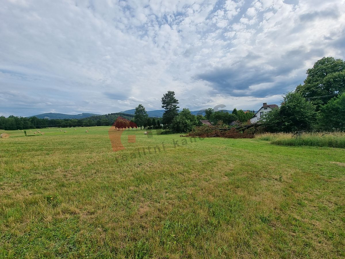 Prodej stavebního pozemku 1489 m² – fotografie 2