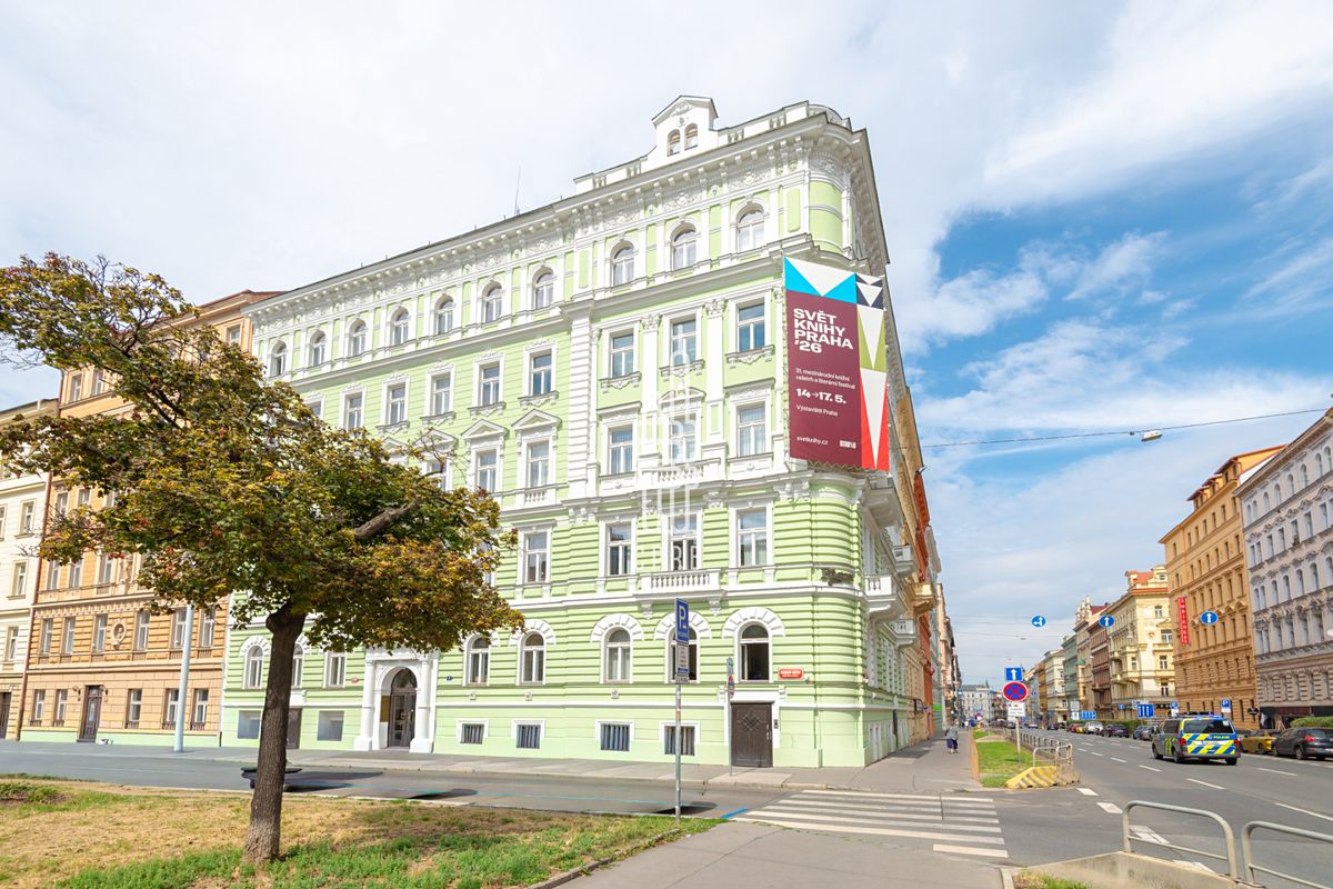 Pronájem kanceláře 100 m²