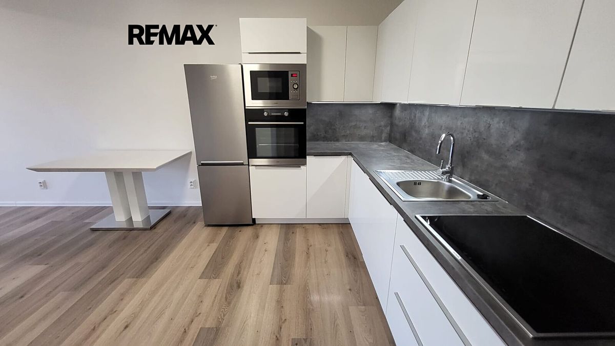 Pronájem bytu 2+kk 57 m² – fotografie 4