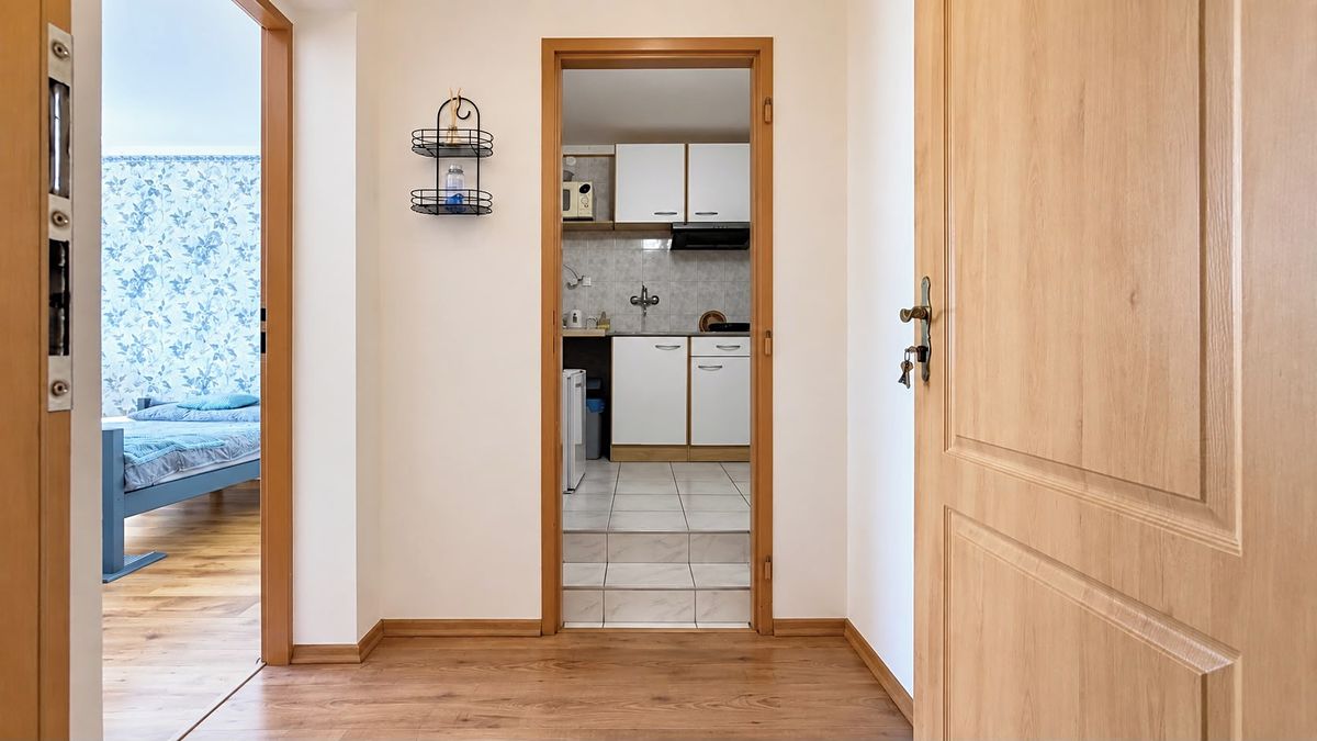 Pronájem bytu 1+kk 32 m² – fotografie 2