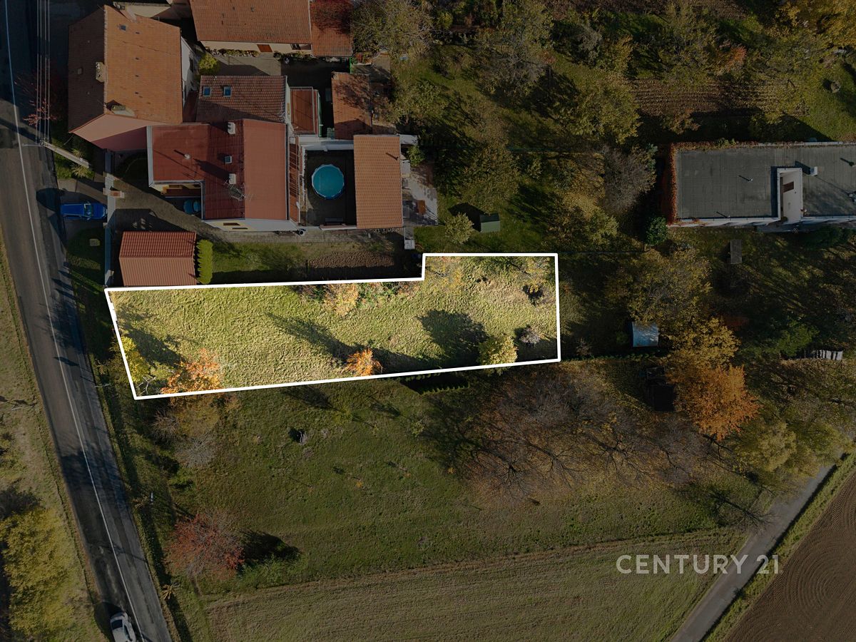 Prodej stavebního pozemku 650 m² – fotografie 2
