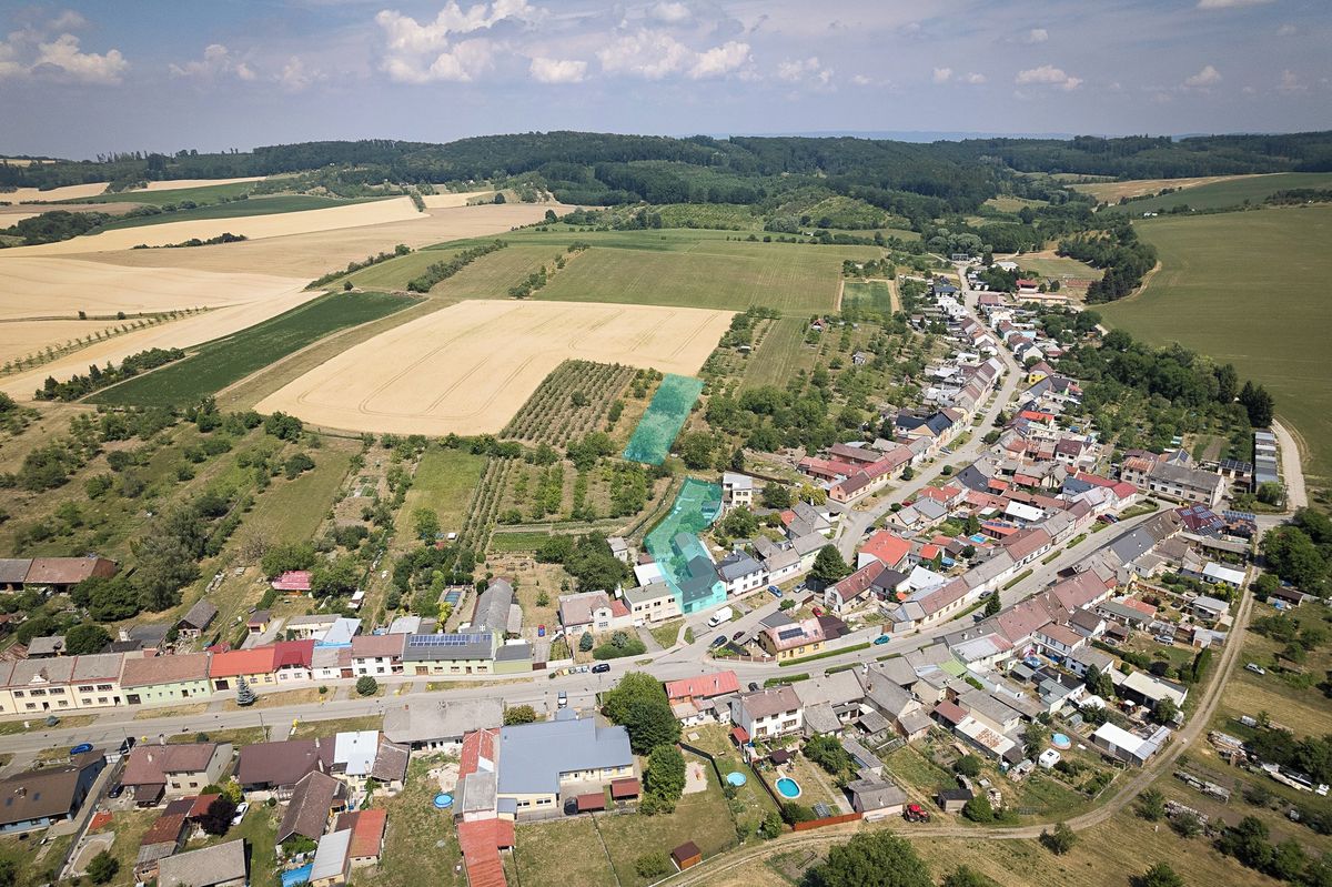Prodej stavebního pozemku 1140 m²