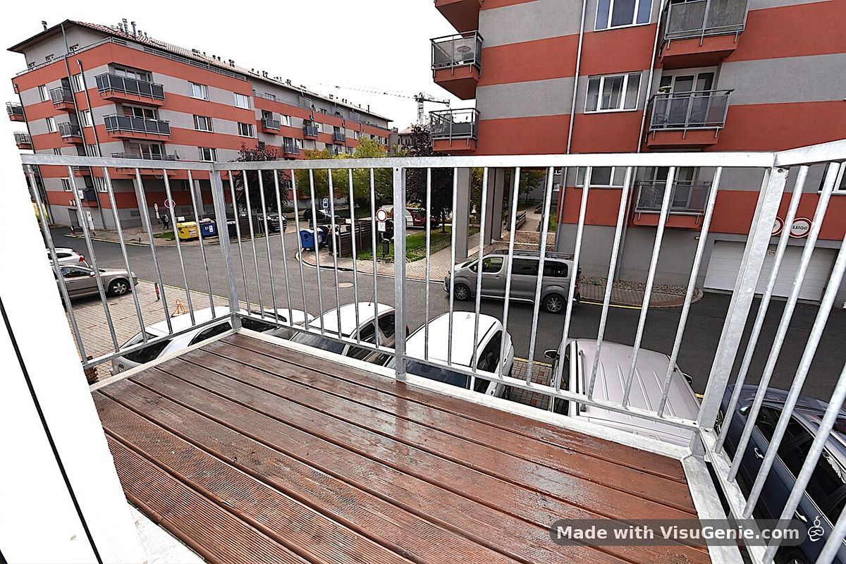 Pronájem bytu 1+kk 37 m² – fotografie 3