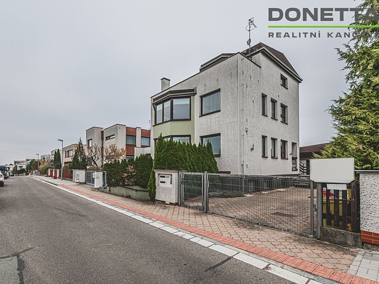 Будинок на продаж, 240 м² (8 з 17)