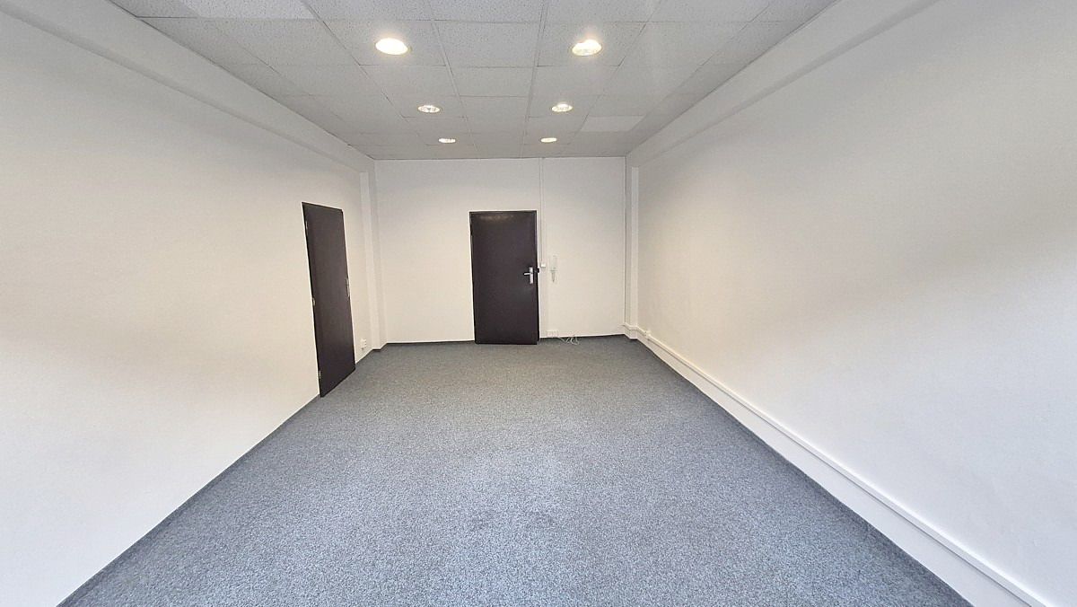 Pronájem kanceláře 26 m² – fotografie 3
