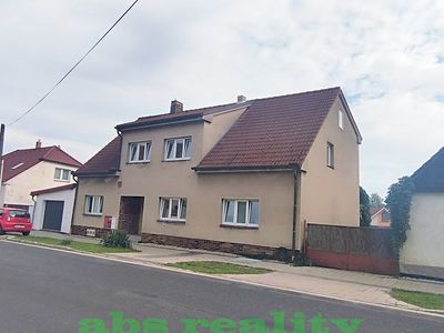 Prodej rodinného domu 290 m², pozemek 559 m²