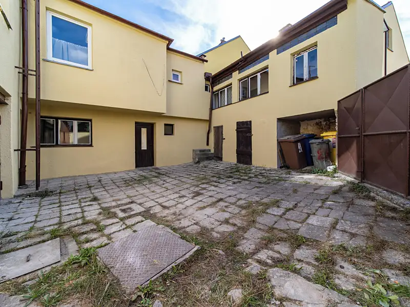 Prodej činžovního domu 221 m², Babice nad Svitavou – náhled fotky 1