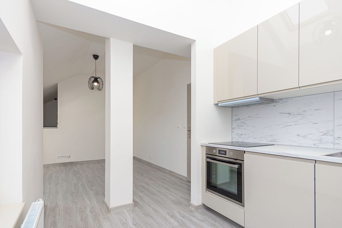 Pronájem bytu 1+kk 35 m² – fotografie 2