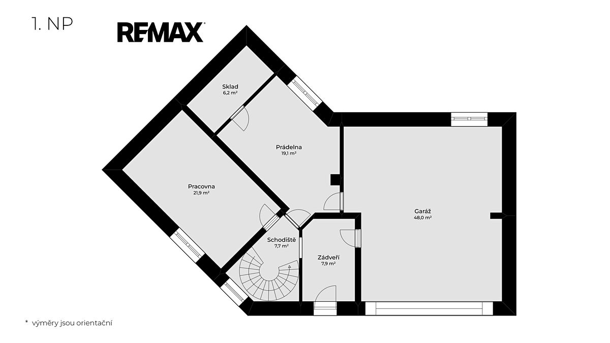 Prodej rodinného domu 167 m², pozemek 830 m² – fotografie 2
