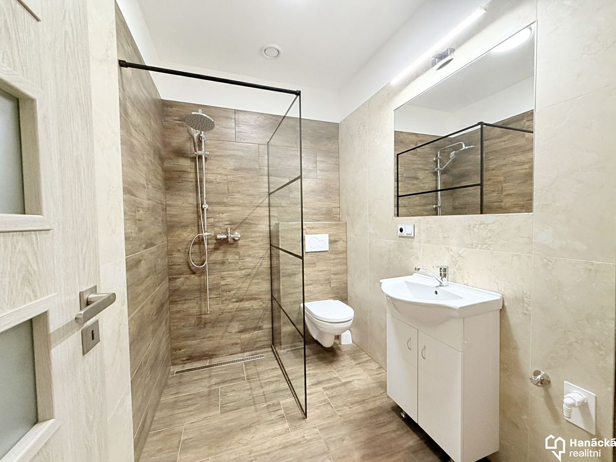 Pronájem bytu 1+1 42 m² – fotografie 5