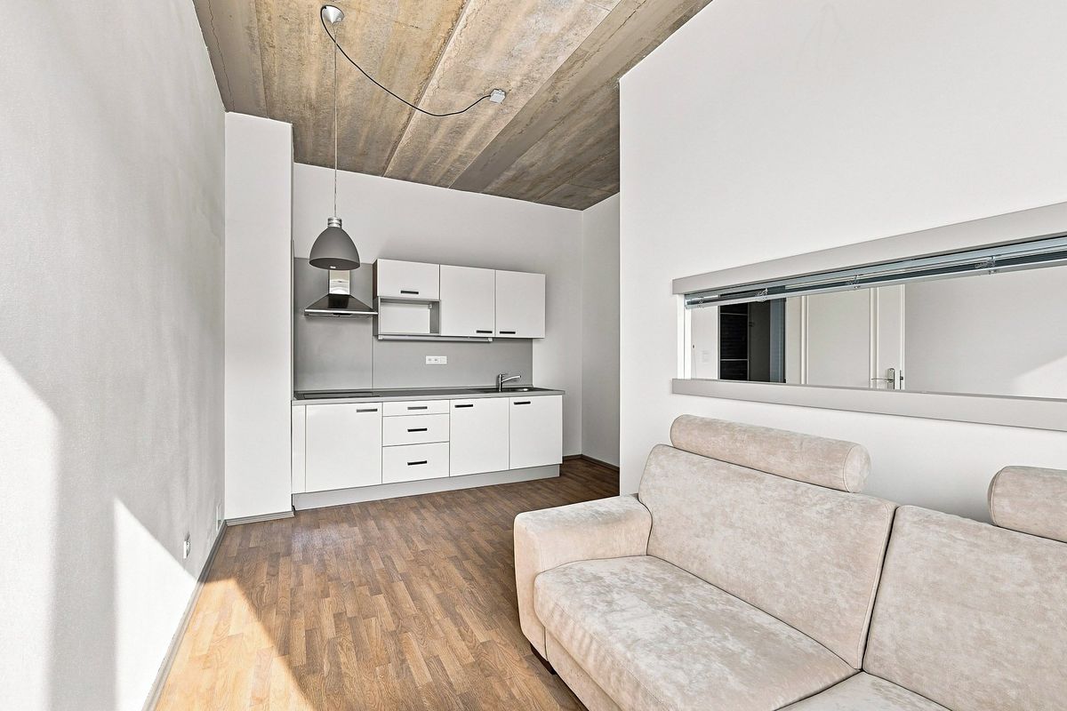Pronájem bytu 2+kk 32 m² – fotografie 2