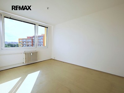 Квартира 4+1 на продаж, 72 м² (3 з 40)