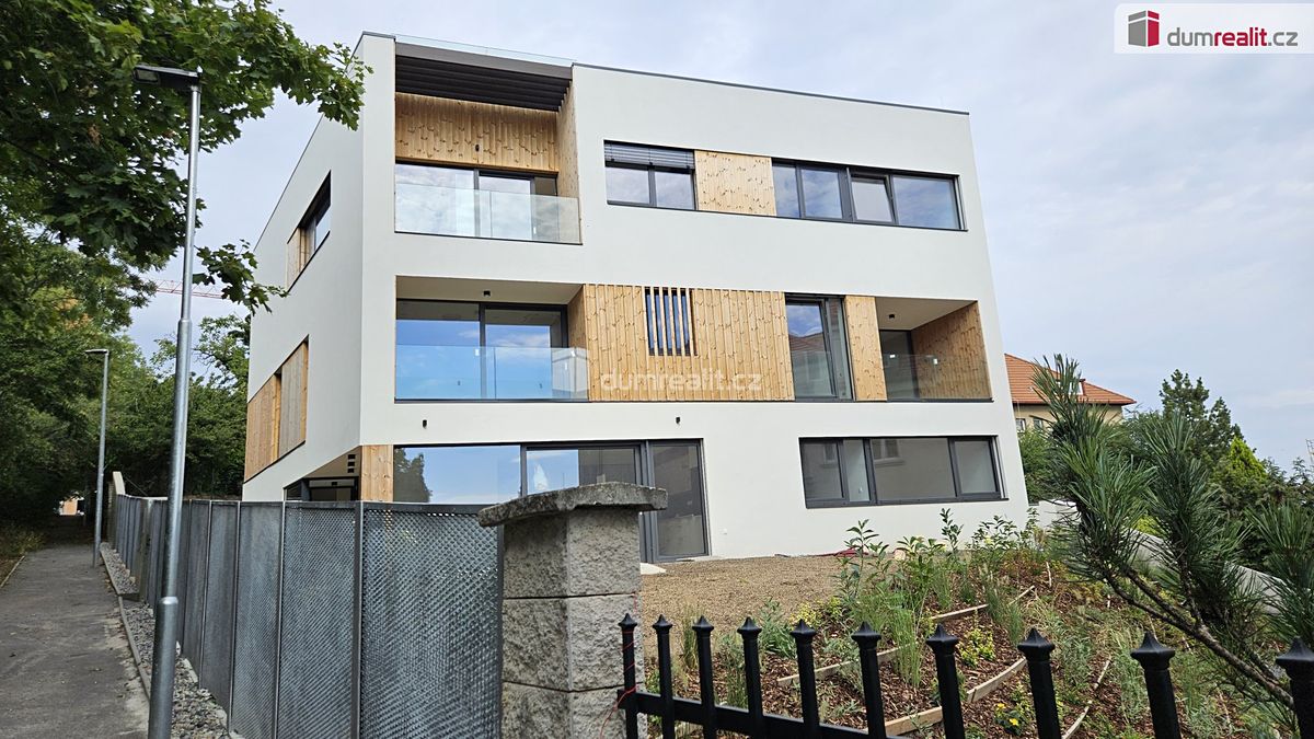 Pronájem bytu 2+kk 70 m²
