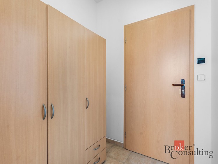 Квартира 1+kk в оренду, 18 м² (5 з 8)