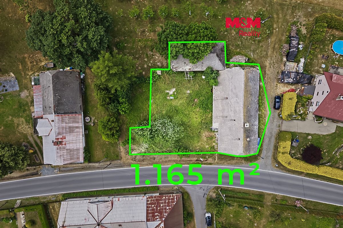 Prodej rodinného domu 248 m², pozemek 1165 m²