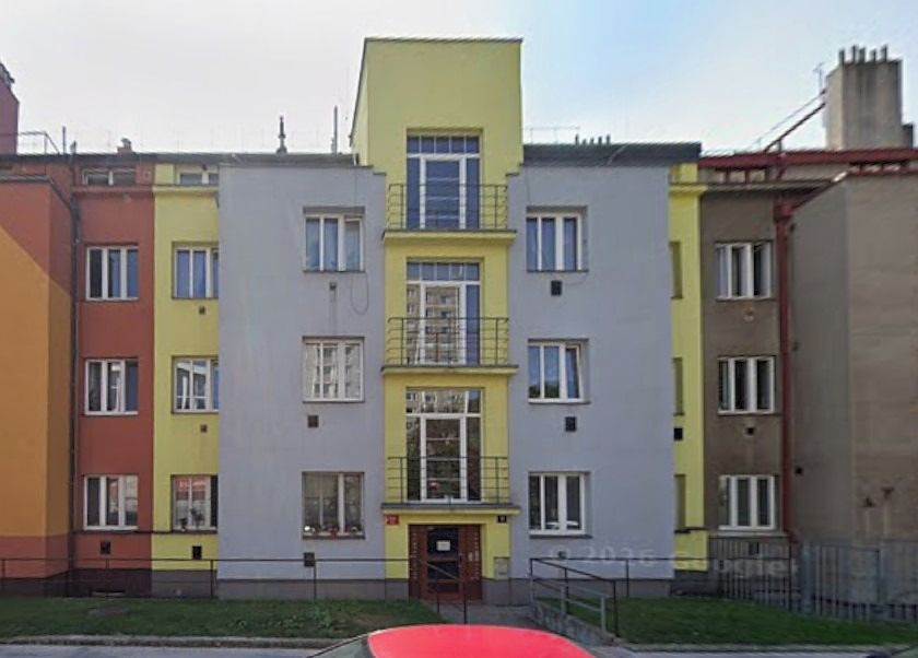 Pronájem bytu 1+1 42 m²