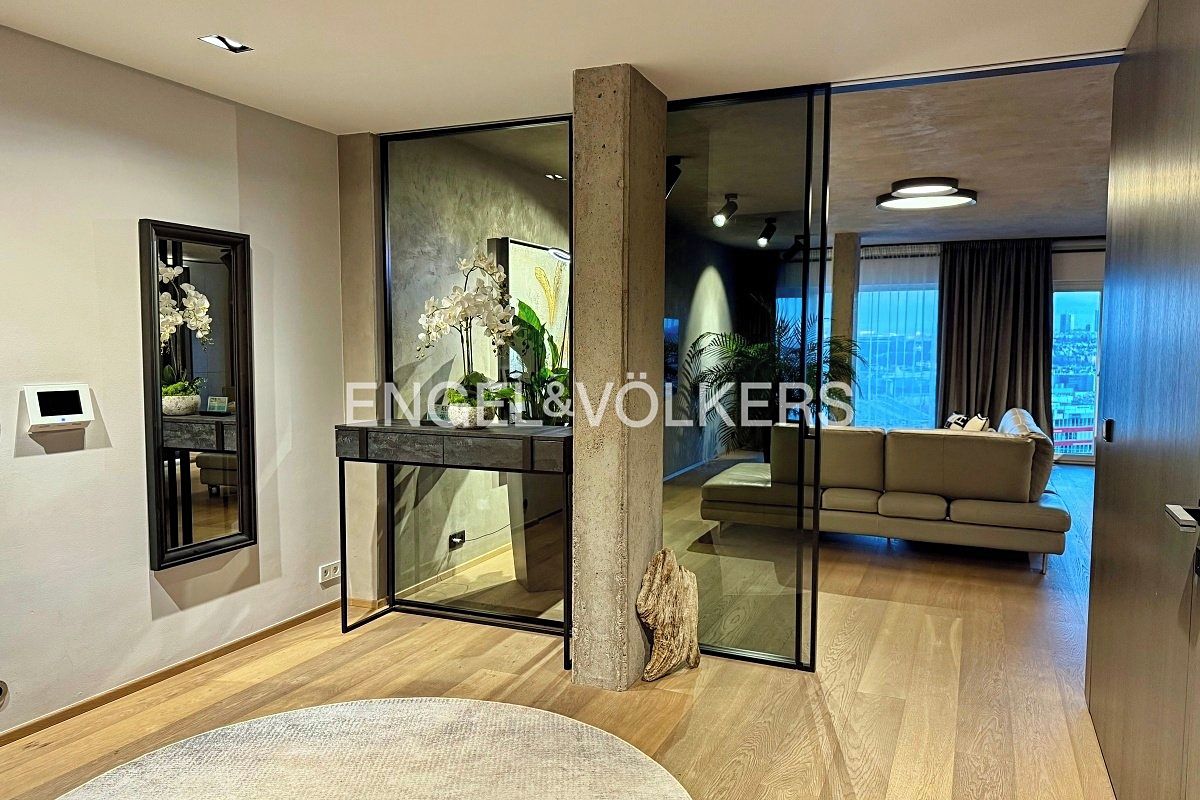 Pronájem bytu 4+kk 178 m² – fotografie 4