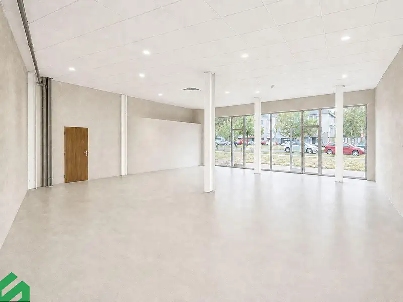 Pronájem obchodního prostoru 154 m², Praha – náhled fotky 1