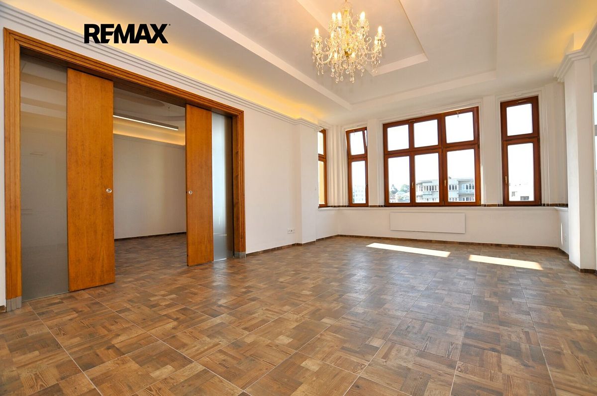 Pronájem bytu 2+kk 65 m² – fotografie 2