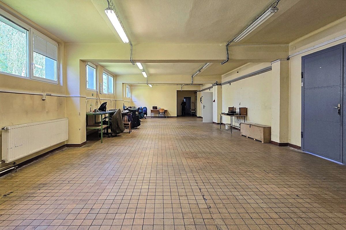 Pronájem skladového prostoru 442 m² – fotografie 2