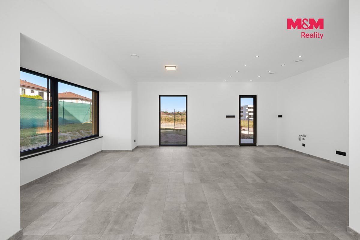Prodej rodinného domu 112 m², pozemek 886 m² – fotografie 4