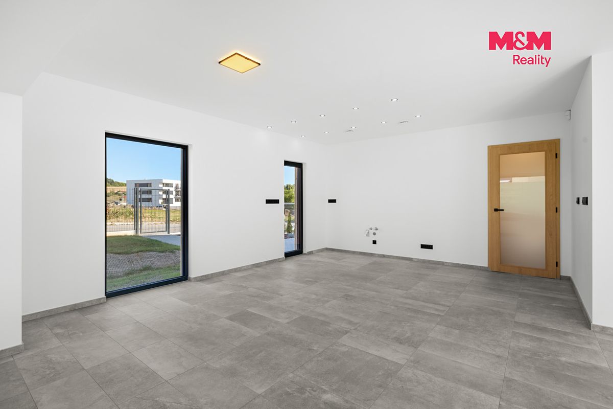 Prodej rodinného domu 112 m², pozemek 886 m² – fotografie 5