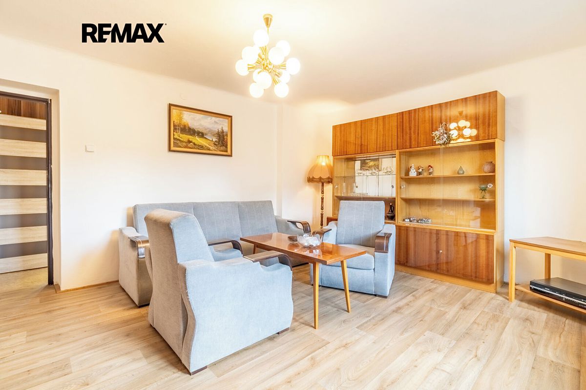 Prodej rodinného domu 220 m², pozemek 471 m² – fotografie 5