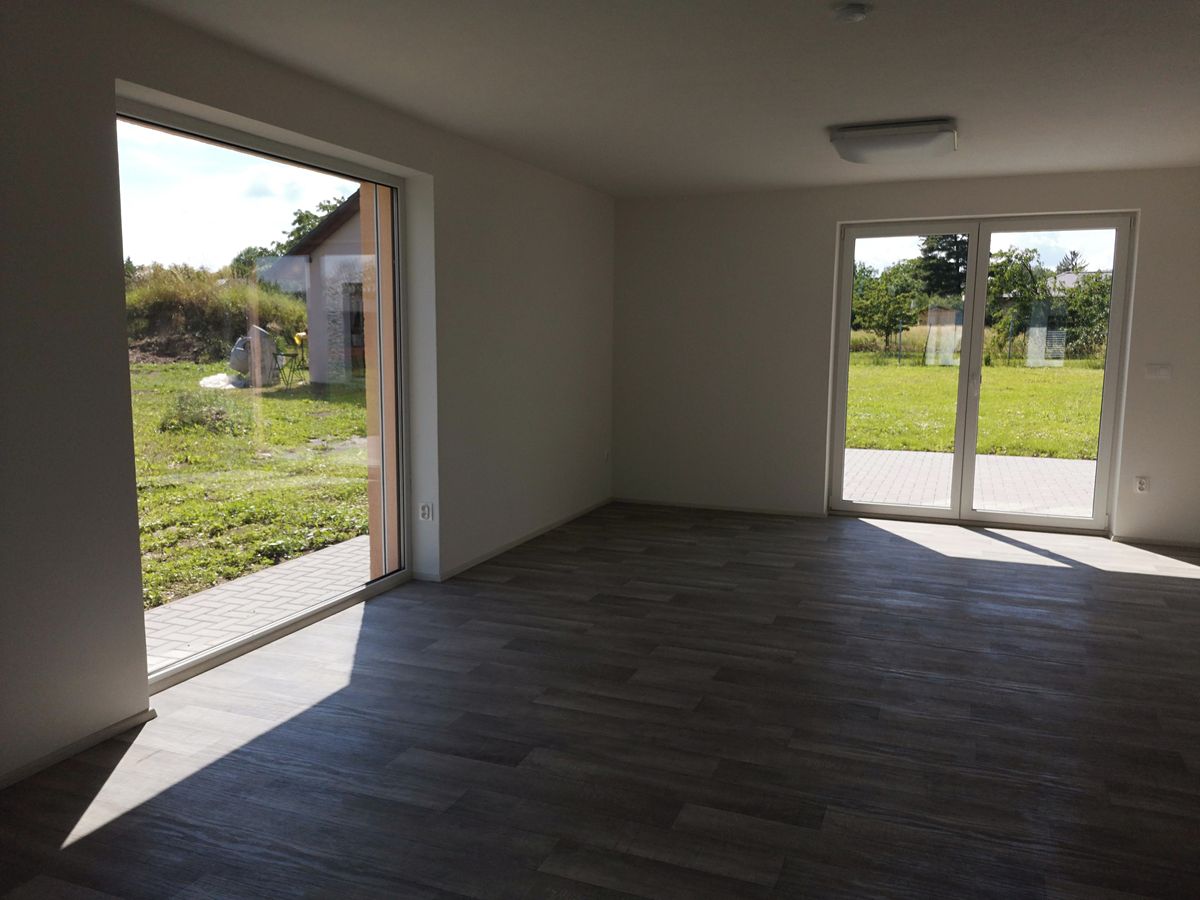 Prodej rodinného domu 210 m², pozemek 800 m² – fotografie 4