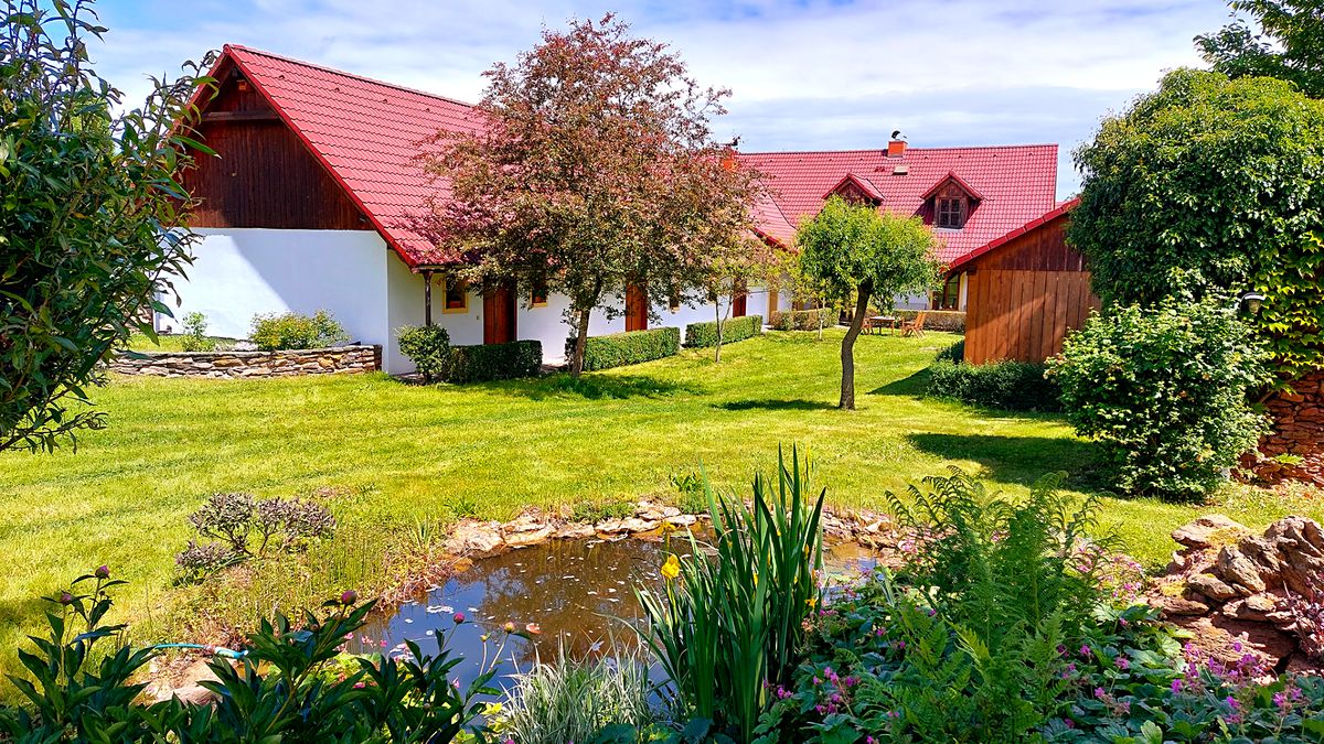 Prodej stavebního pozemku 4700 m²
