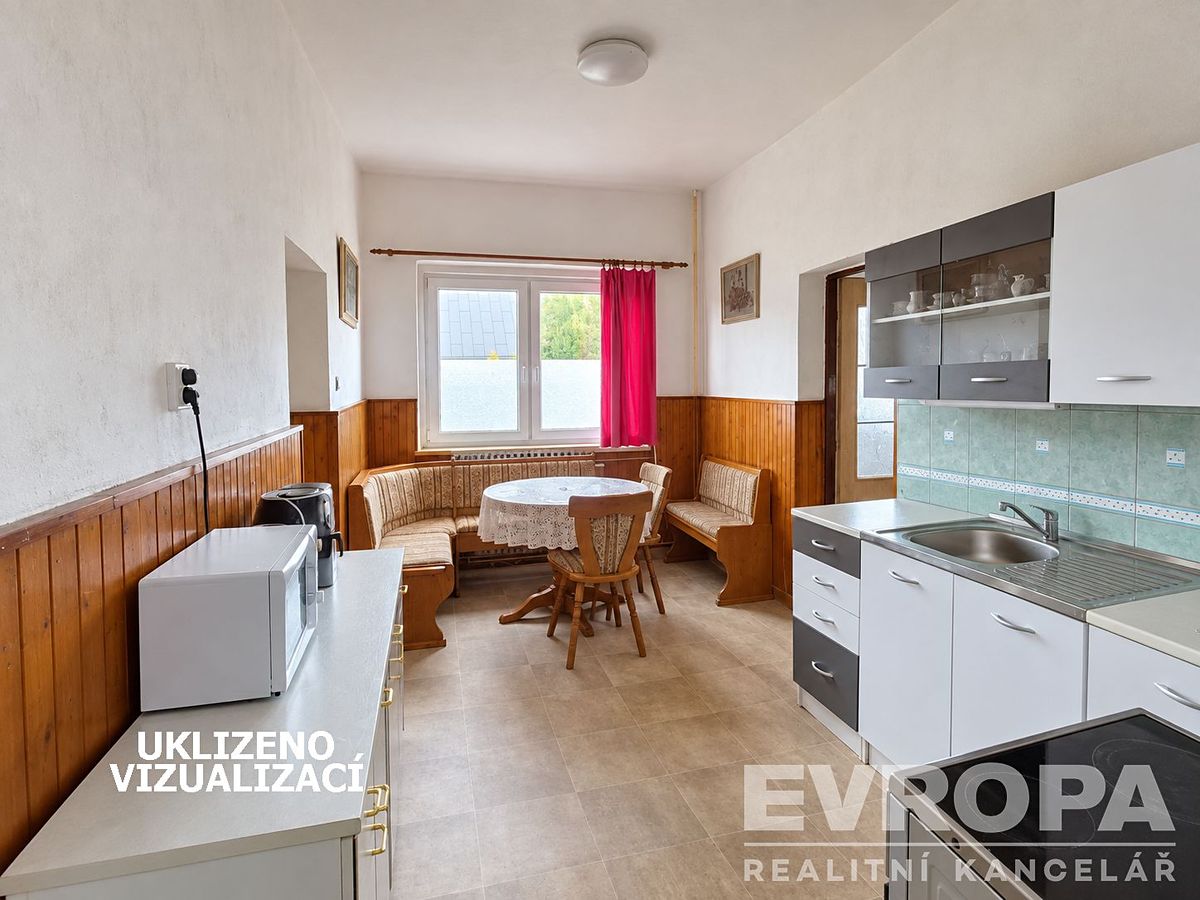 Prodej rodinného domu 240 m², pozemek 383 m² – fotografie 4