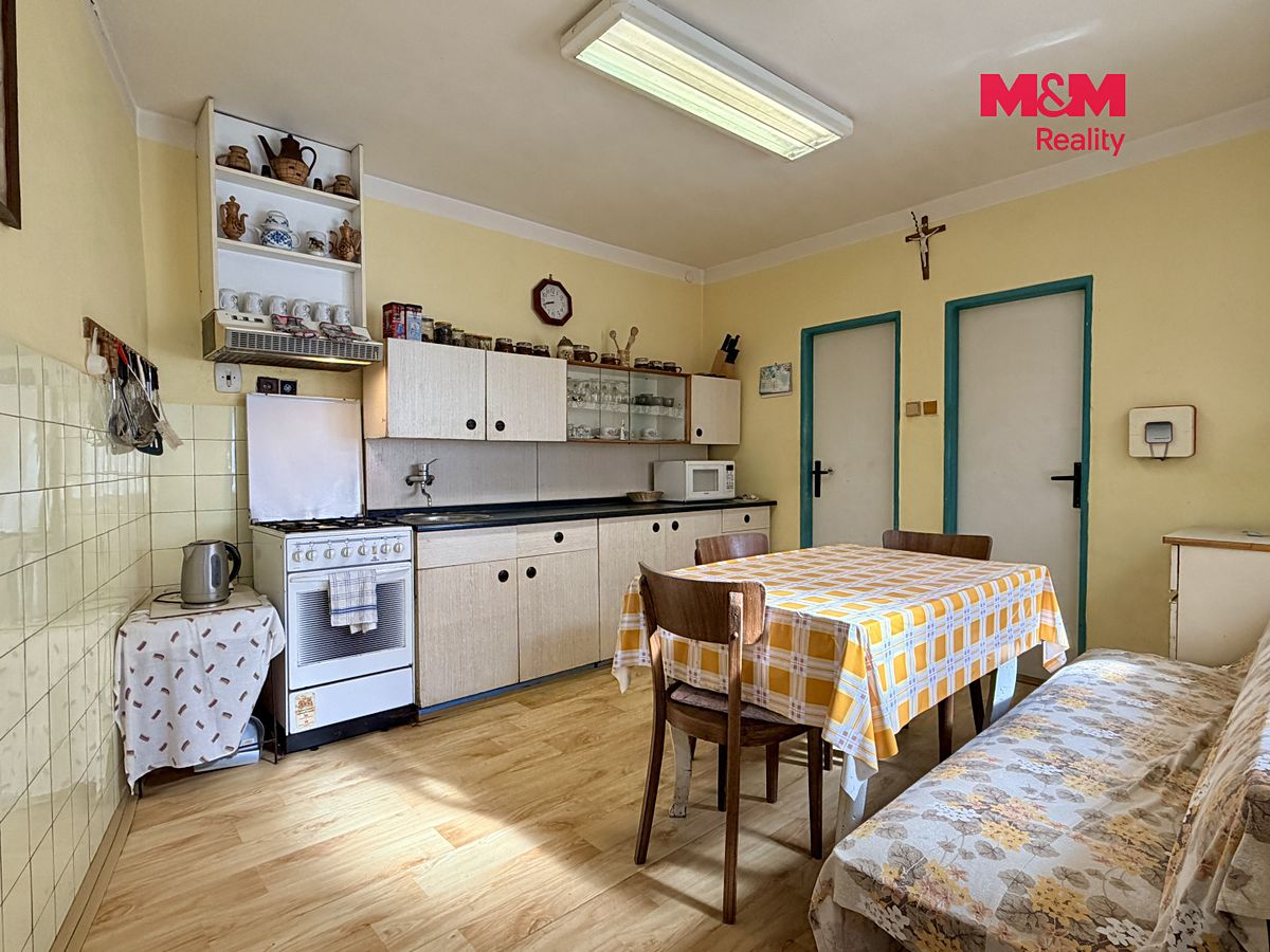 Prodej rodinného domu 119 m², pozemek 928 m² – fotografie 2