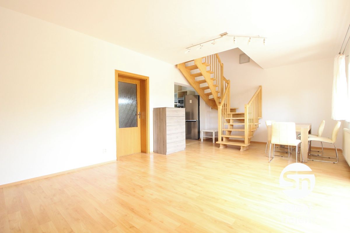 Pronájem rodinného domu 97 m², pozemek 59 m² – fotografie 2