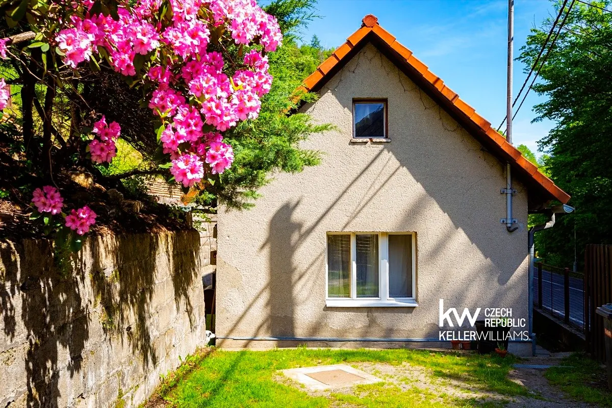 Prodej rodinného domu 50 m², pozemek 2261 m²