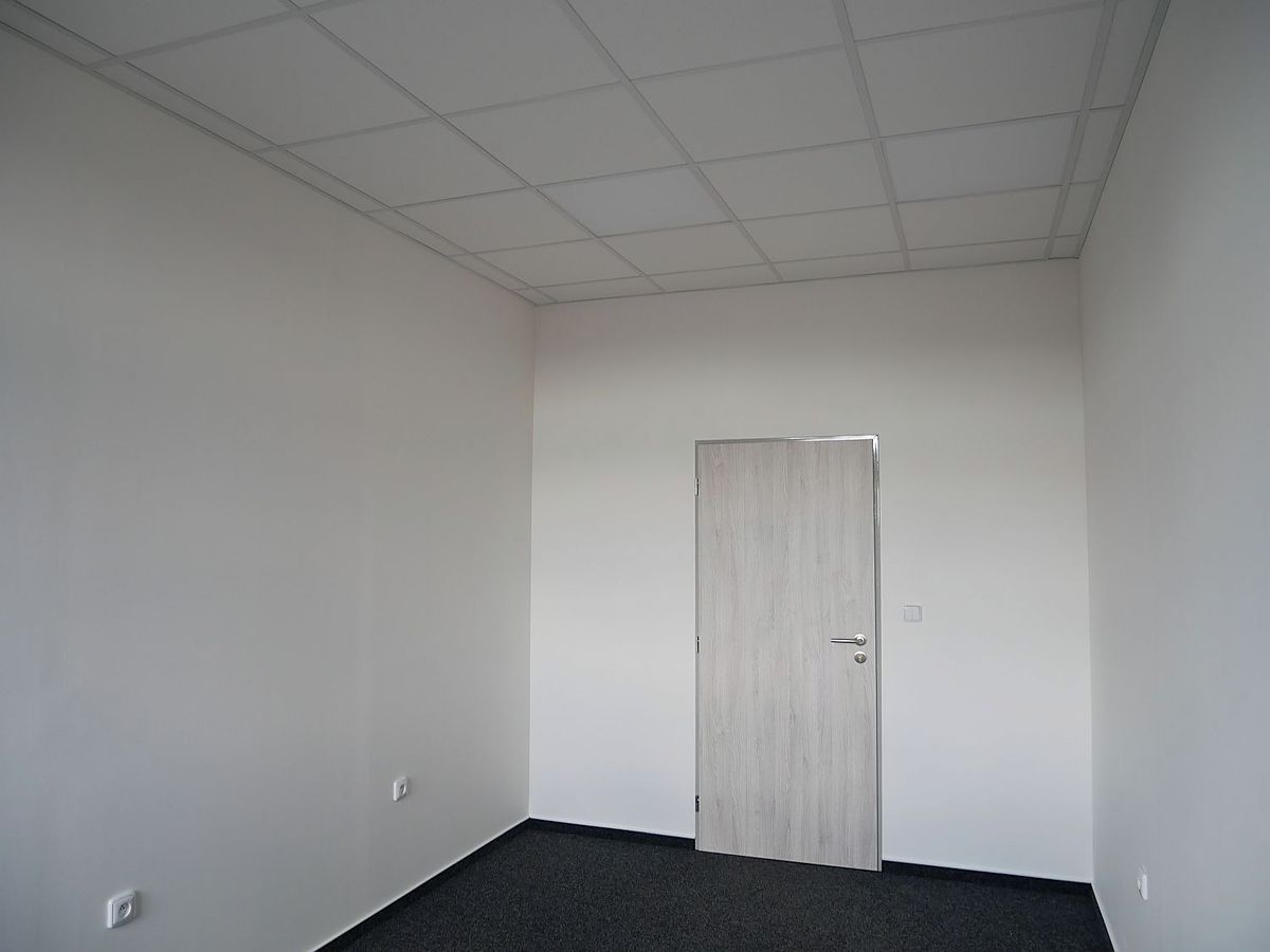 Pronájem kanceláře 14 m² – fotografie 2