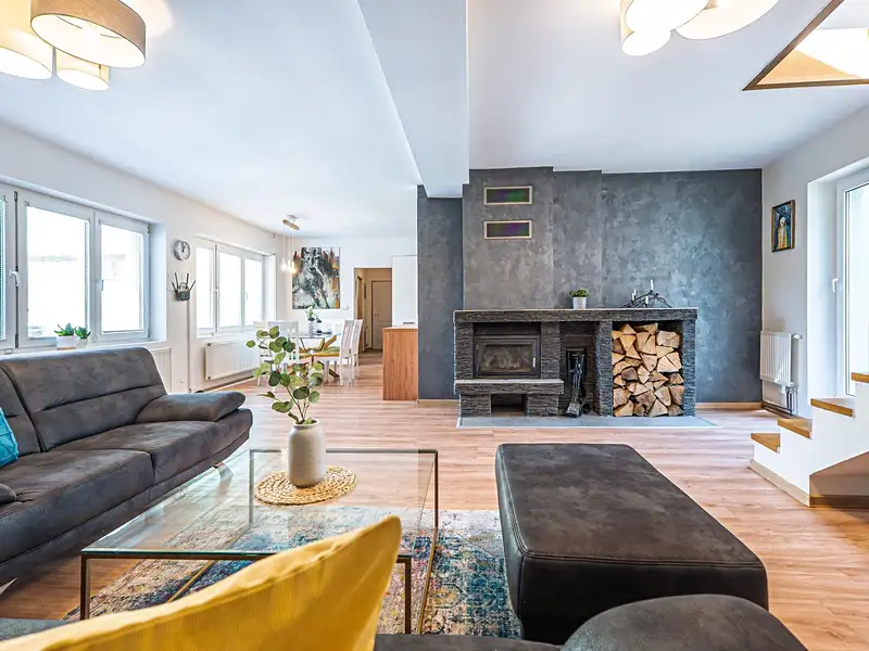 Prodej rodinného domu 319 m², pozemek 300 m², Sluhy – náhled fotky 1