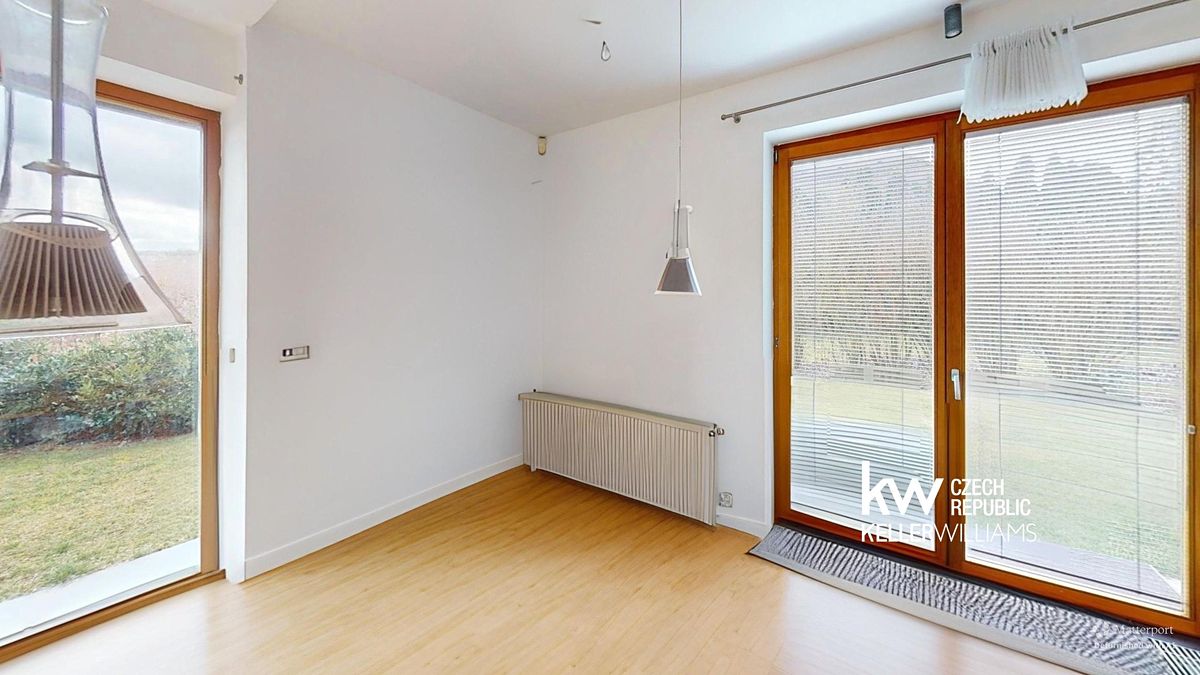 Pronájem rodinného domu 180 m², pozemek 320 m² – fotografie 4