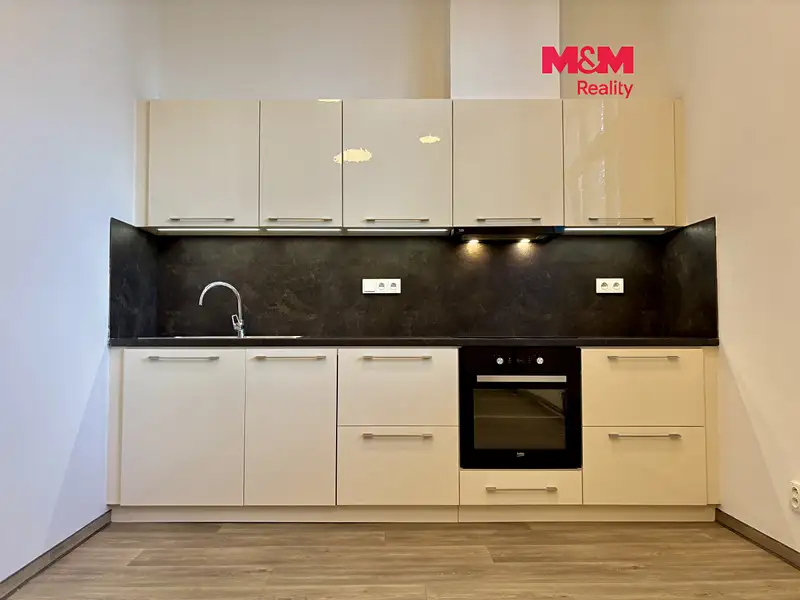 Pronájem bytu 2+kk 60 m², Ostrava – náhled fotky 1