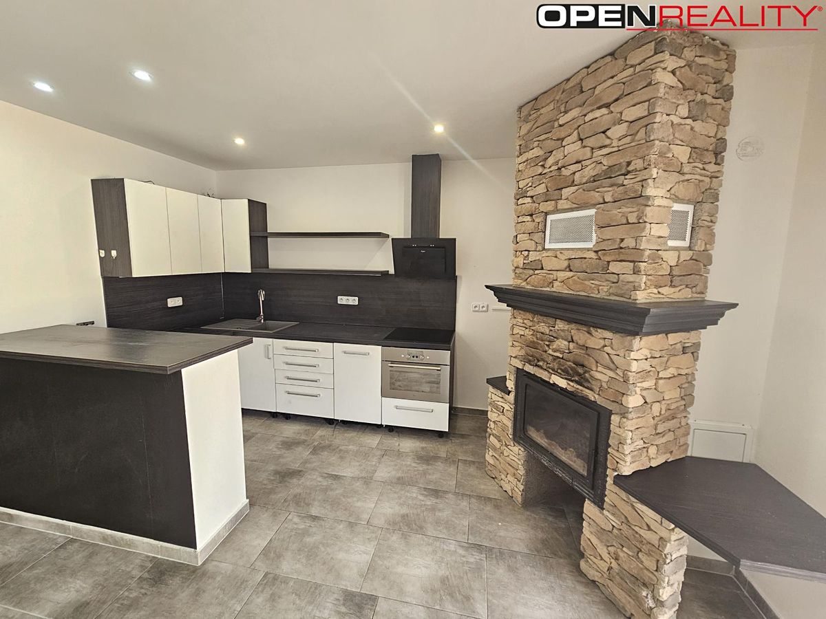 Prodej rodinného domu 112 m², pozemek 436 m² – fotografie 3