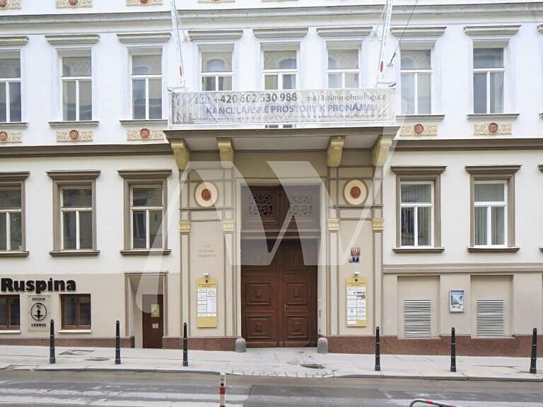 Pronájem kanceláře 120 m²
