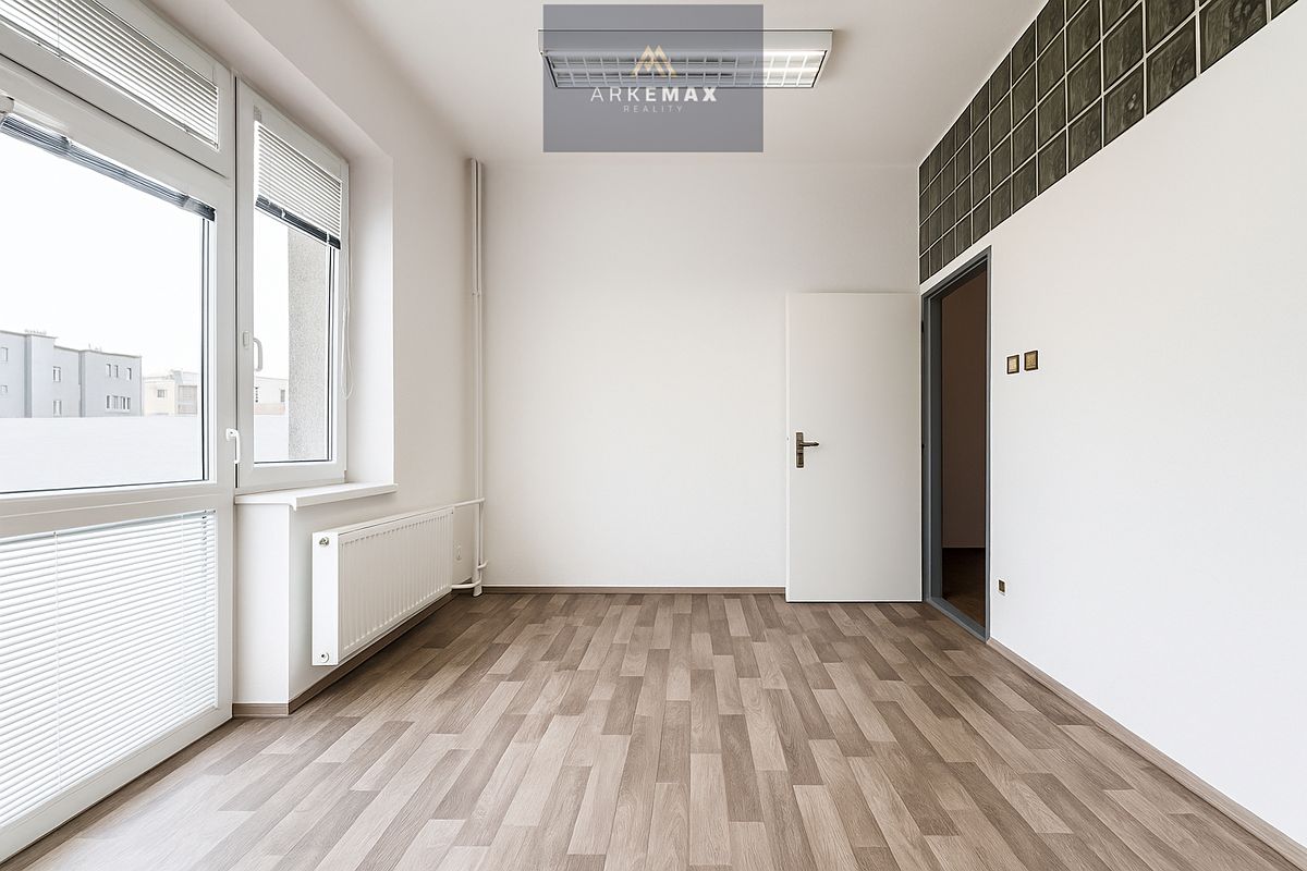 Pronájem obchodního prostoru 15 m²