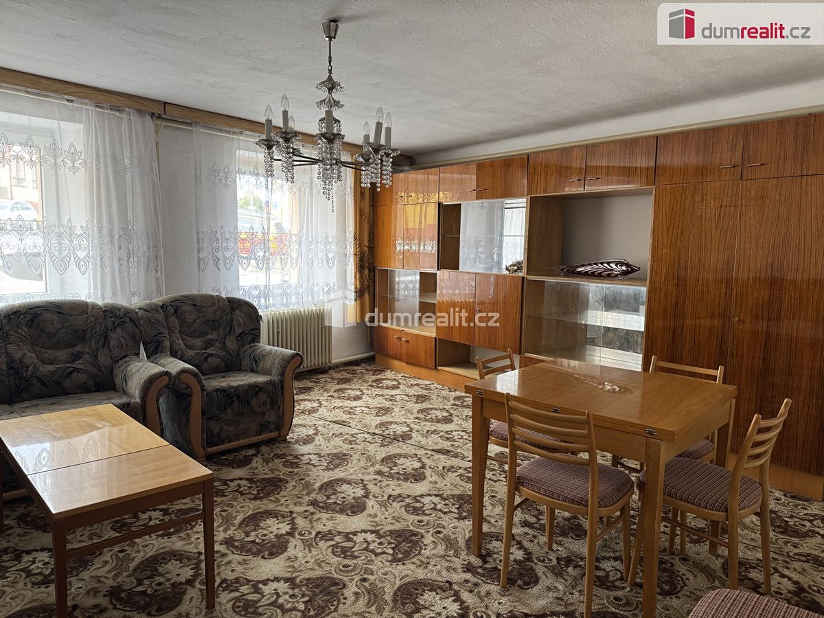 Prodej rodinného domu 505 m², pozemek 330 m² – fotografie 4